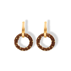 Aretes Entrelazados tejidos dobles terracota vista frontal