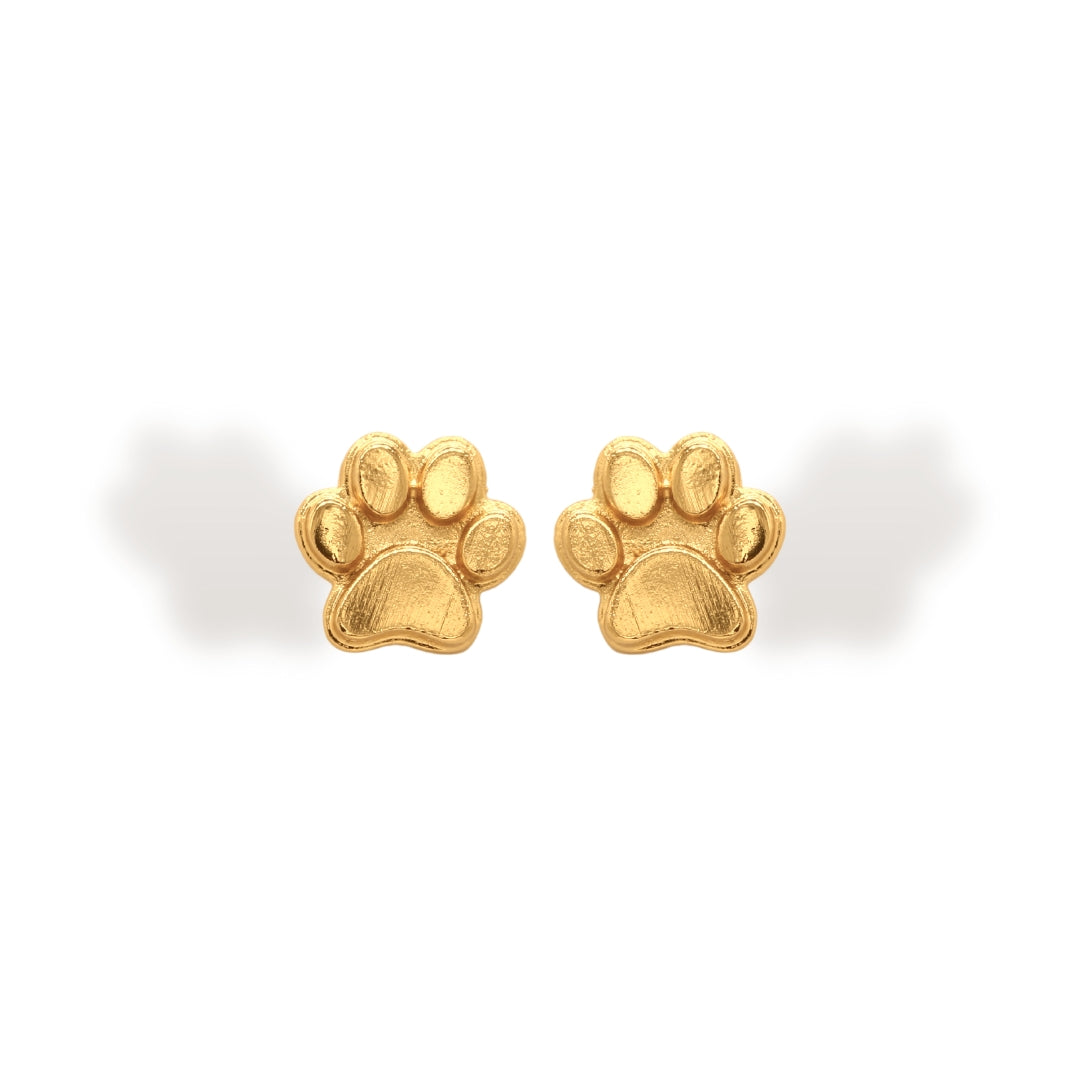 Aretes de huella de perro vista frontal Brezo Jewelry