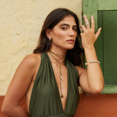 Aretes Lagartija Silver en modelo