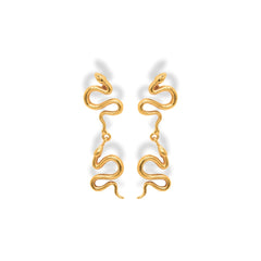 Aretes largos con serpientes grandes vista frontal