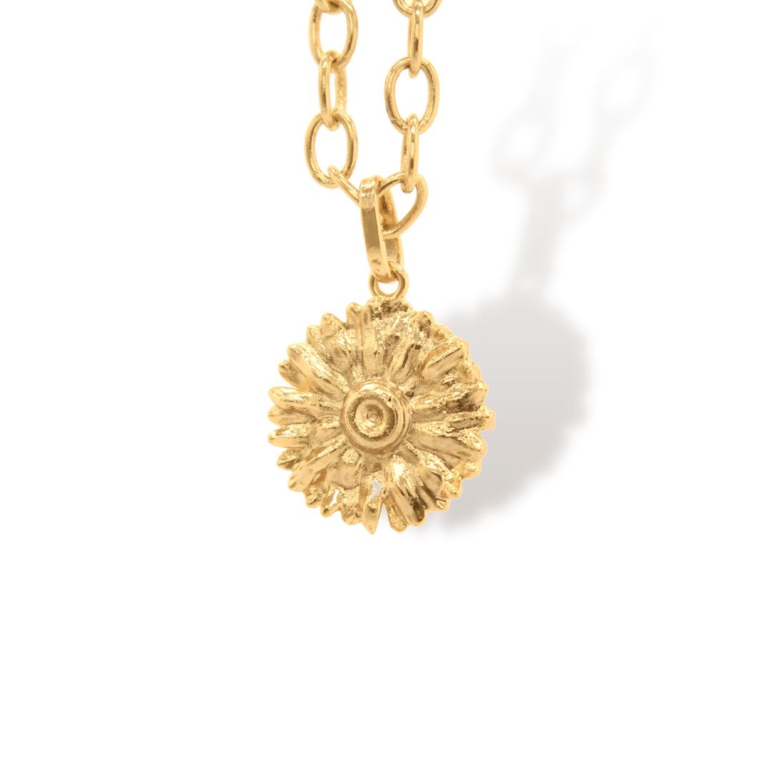 Cadena con flor de margarita mediana vista detallada Brezo Jewelry