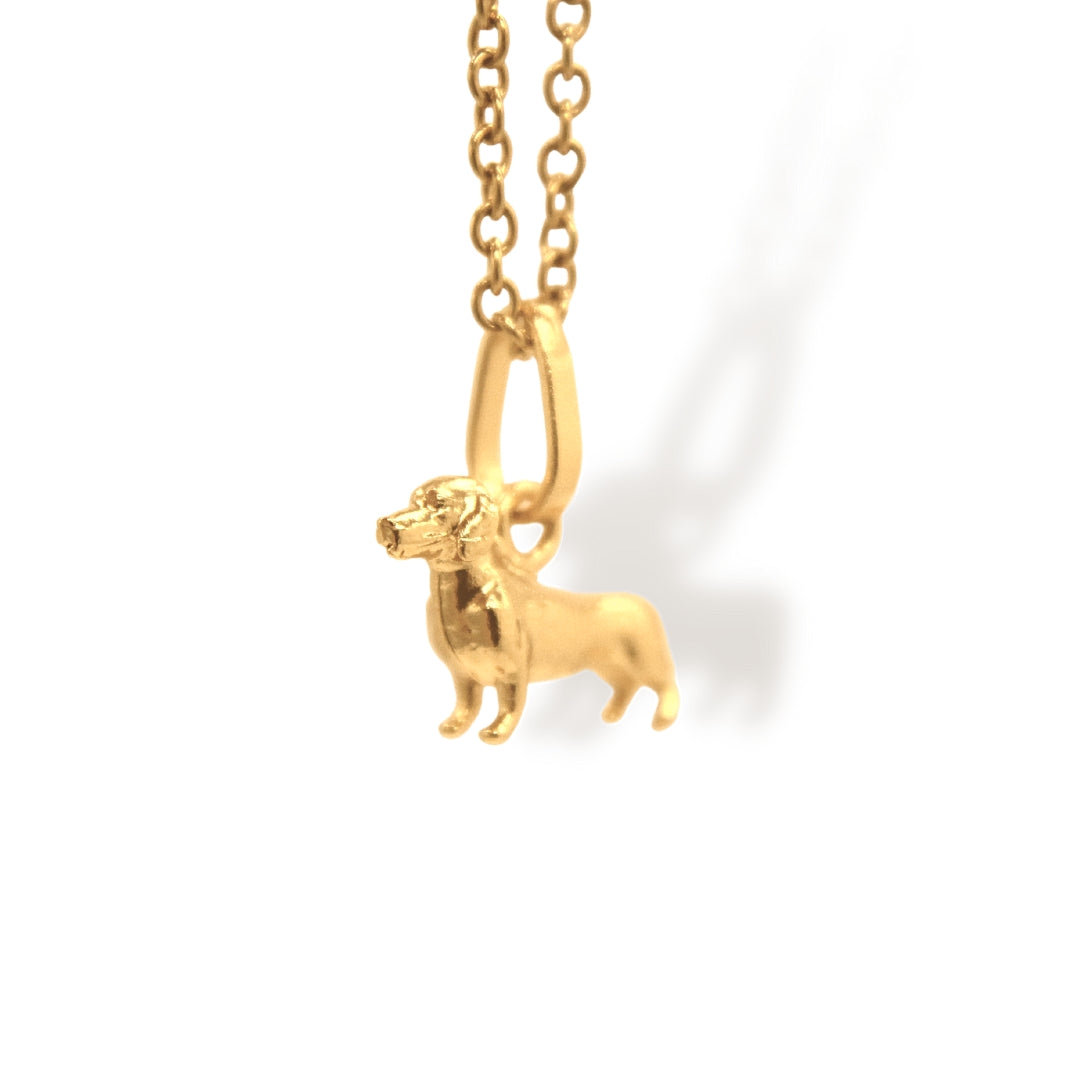 Cadena de perro salchicha vista lateral Brezo Jewelry
