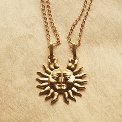 Cadena con sol media cara