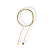 Collar tejido largo con lagartija