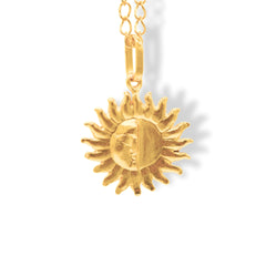 Cadena con sol media cara plana pequeña vista detallada