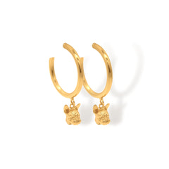 Candongas medianas de bulldog francés vista diagonal