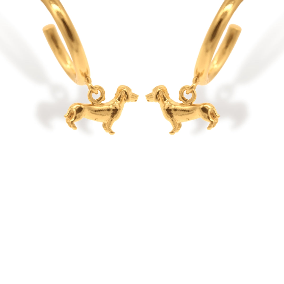 Candongas pequeñas de perro salchicha vista lateral Brezo Jewelry