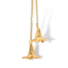 Aretes largos con flor de palisandro vista detallada