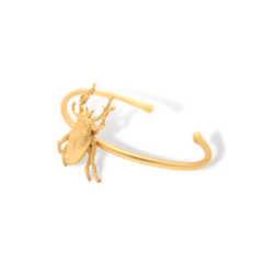 Brazalete con escarabajo grande vista lateral