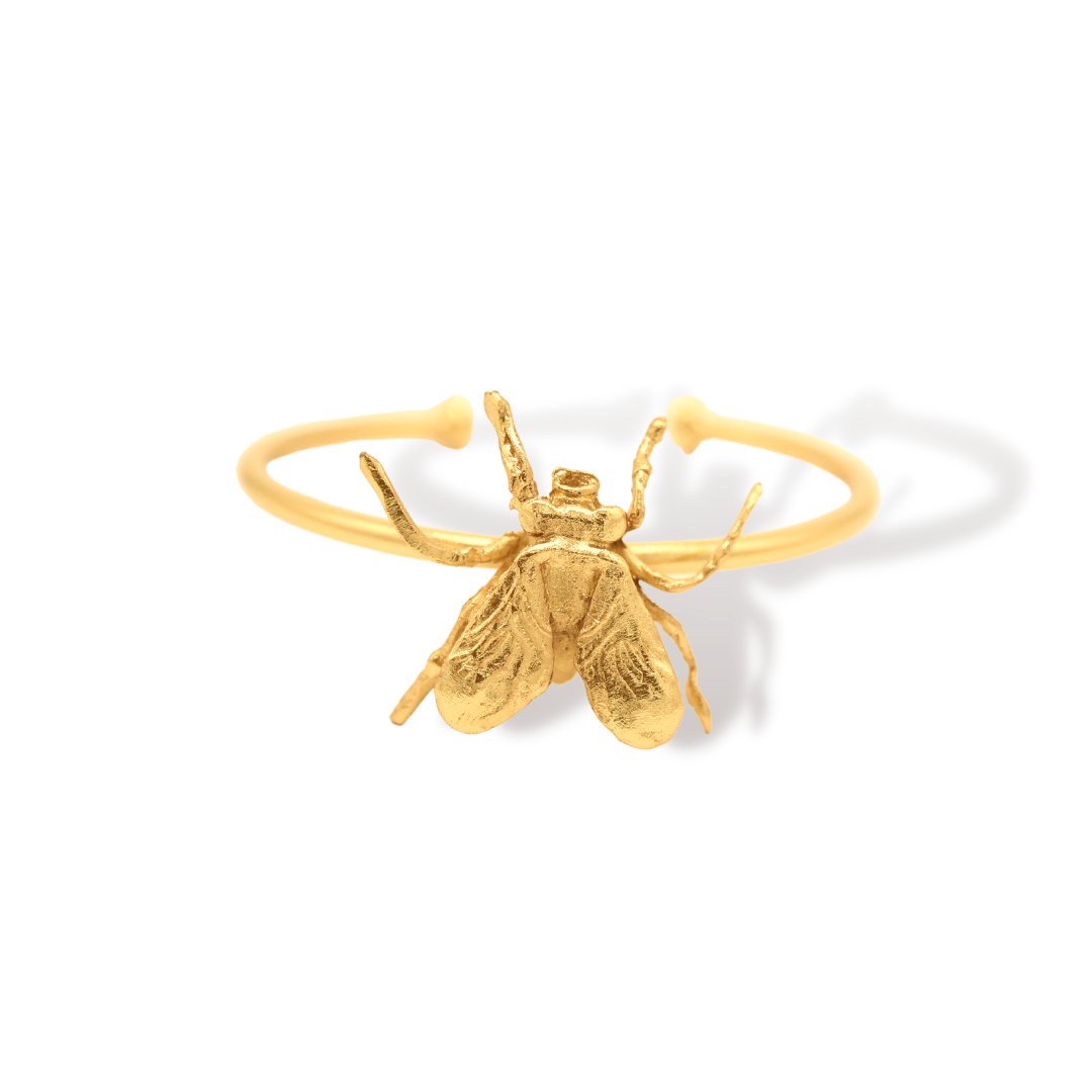 Brazalete con mosca grande vista frontal Brezo Jewelry
