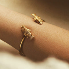 Brazalete con truchas vista frontal