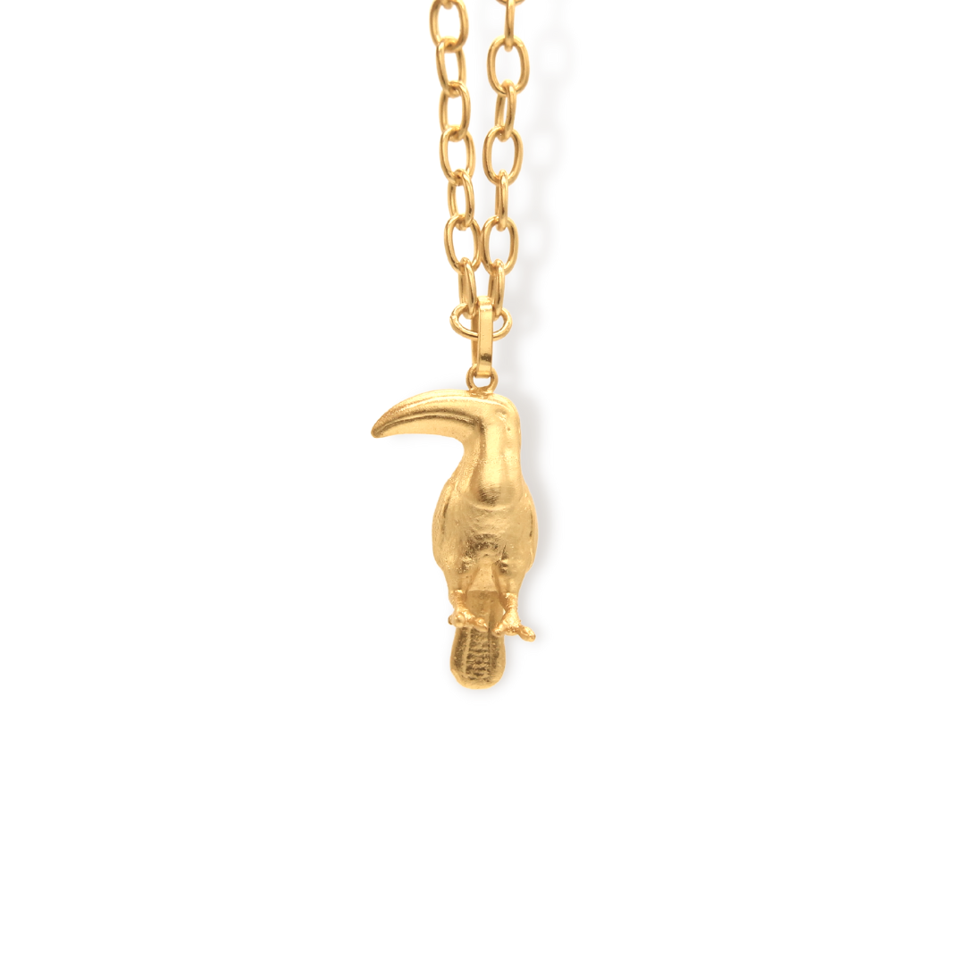 Cadena con tucán vista frontal Brezo Jewelry