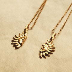 Cadena con sol media cara vista real