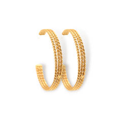 Candongas grandes entorchadas vista diagonal