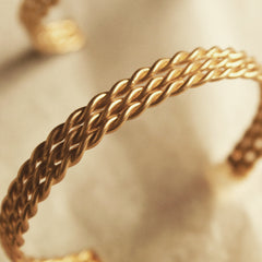 Candongas grandes entorchadas vista detallada