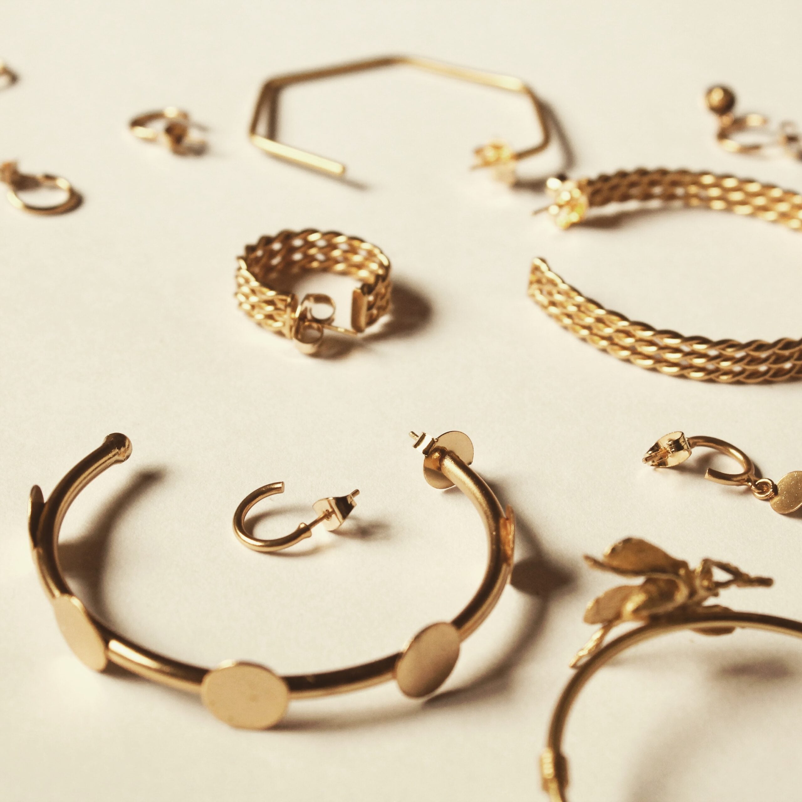 Candongas grandes con círculos planos varios Brezo Jewelry