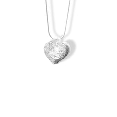 Cadena con dije de corazón con la textura de tu mascota