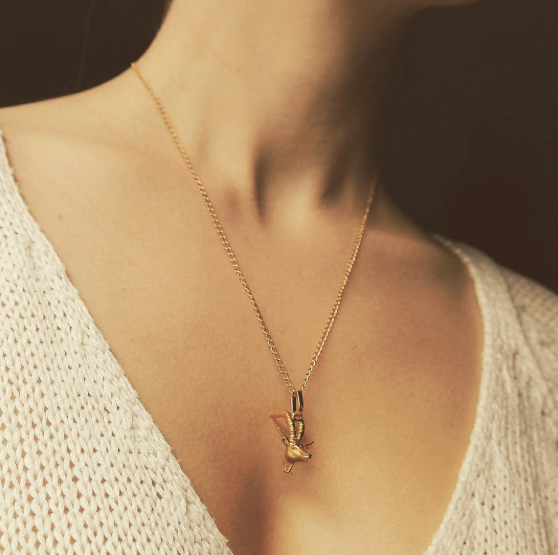 Cadena con cabeza de antílope en persona Brezo Jewelry