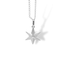 Cadena con estrella pequeña plateada