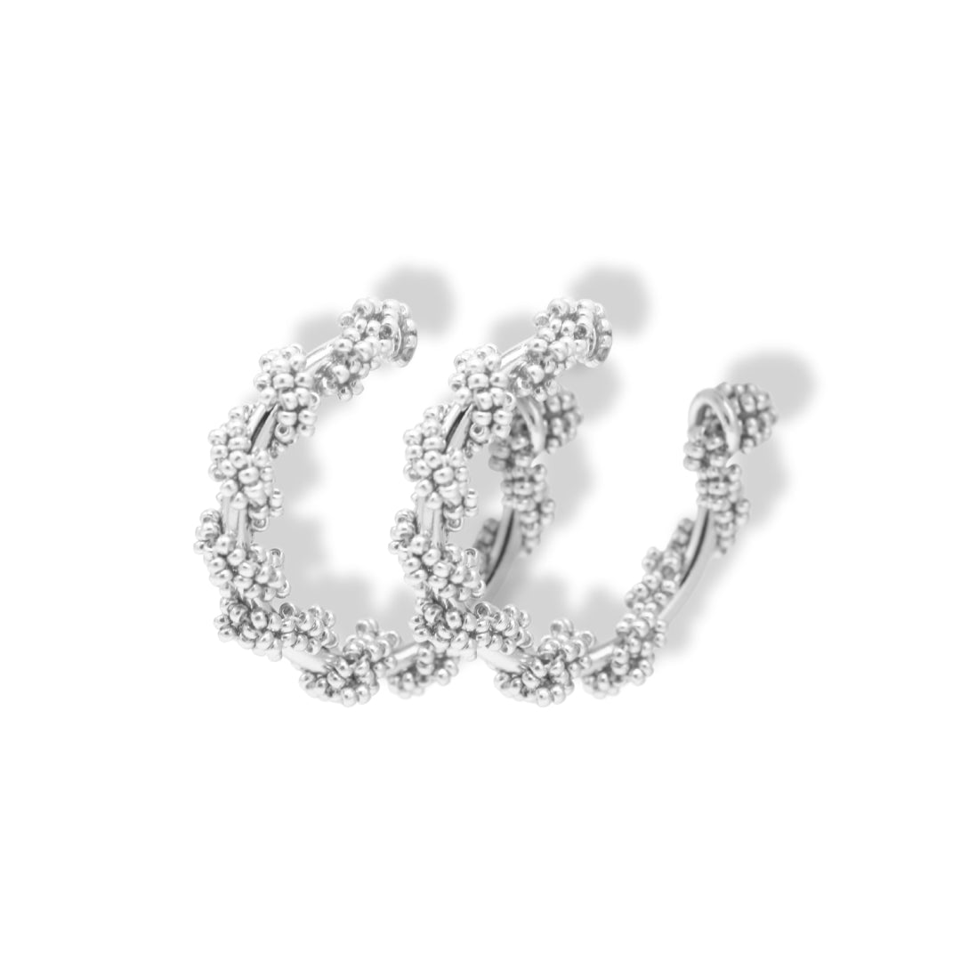 Cadongas con tejido envolvente plateadas vista frontal Brezo Jewelry