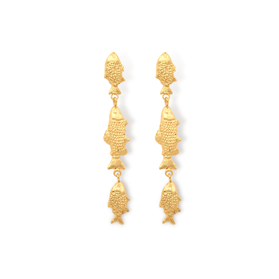 Aretes largos con trucha y cachamas vista frontal