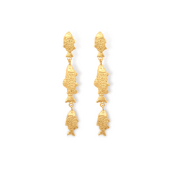 Aretes largos con trucha y cachamas vista frontal