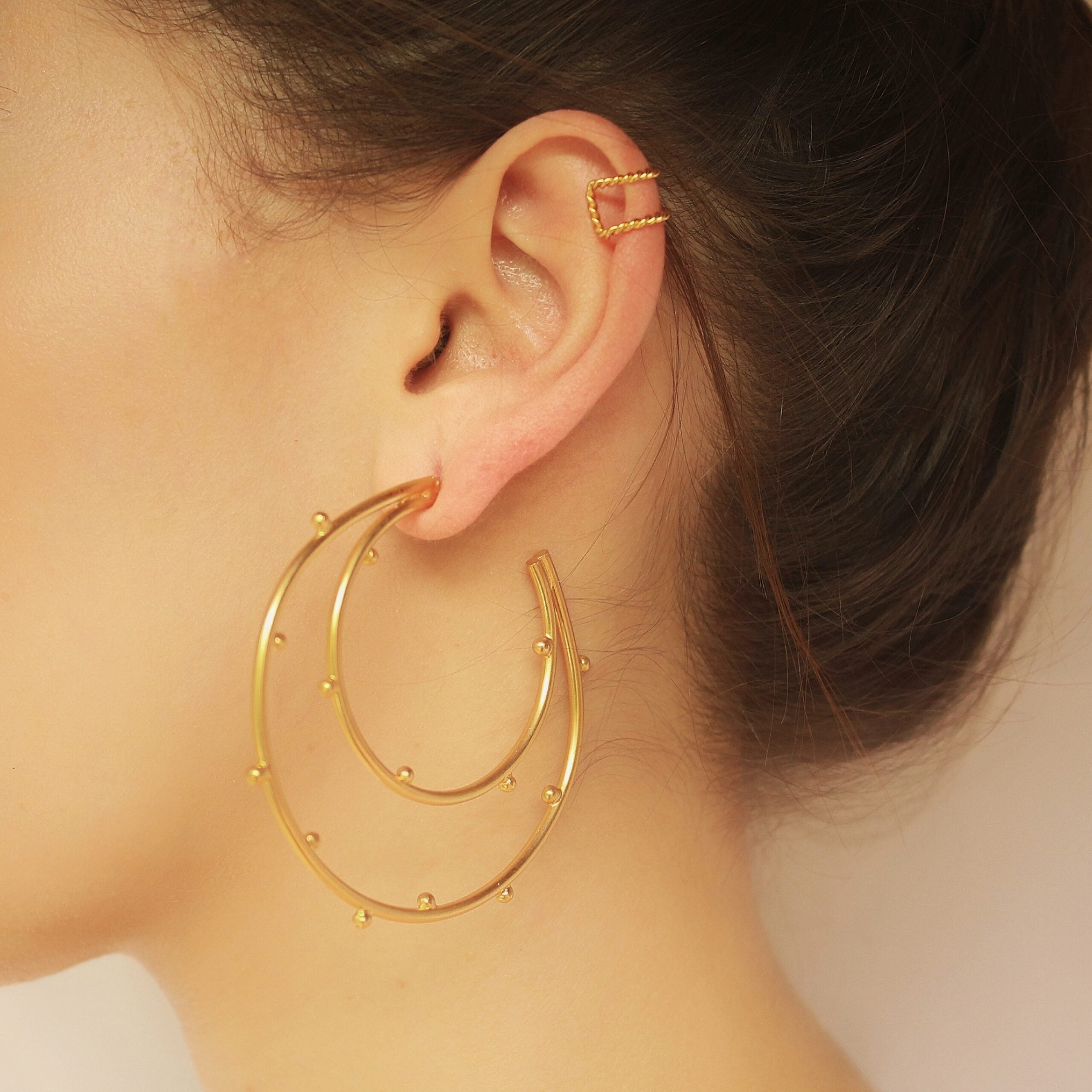 Earcuff entorchado ancho vista real